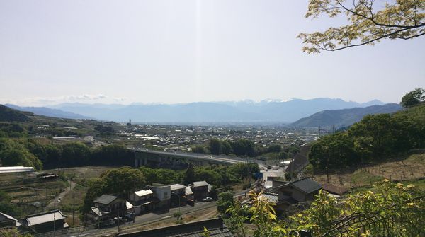 甲府盆地を一望できる景色