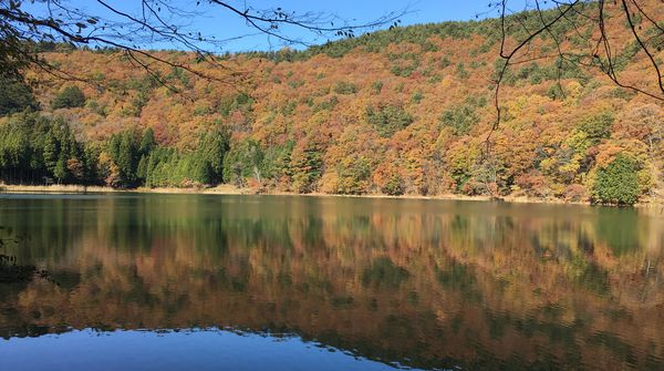 甲斐の山懐に抱かれた自然の鏡！！